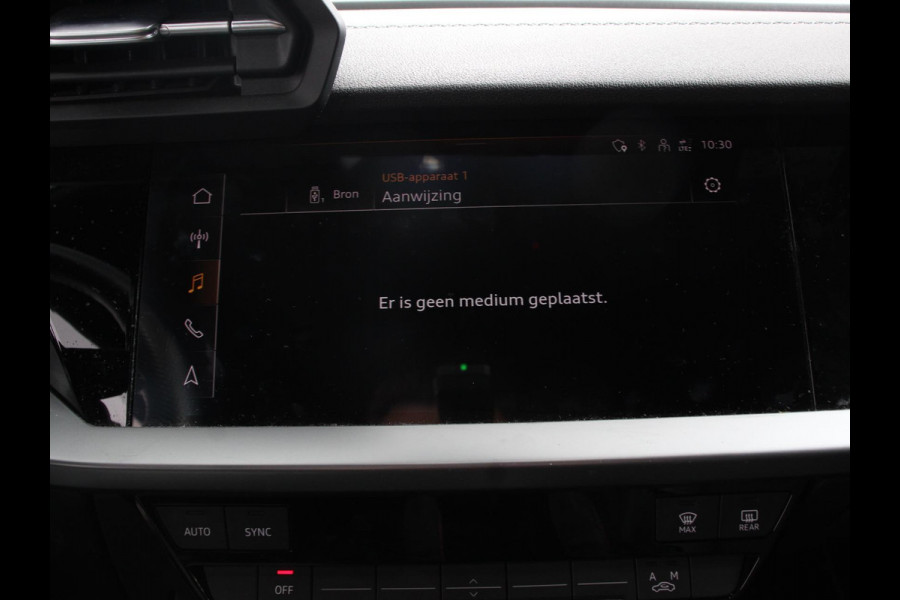 Audi A3 Sportback 30 TFSI S edition S-tronic Navigatie Apple Carplay/Android Auto Parkeersensoren Adaptive Cruise Control Full Led Climate Control Virtual Cockpit Lichtmetalen velgen