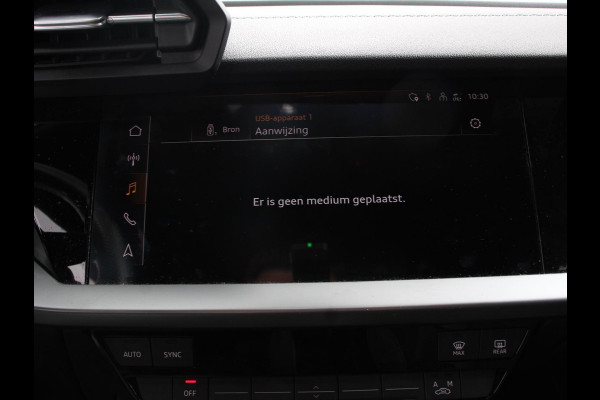 Audi A3 Sportback 30 TFSI S edition S-tronic Navigatie Apple Carplay/Android Auto Parkeersensoren Adaptive Cruise Control Full Led Climate Control Virtual Cockpit Lichtmetalen velgen