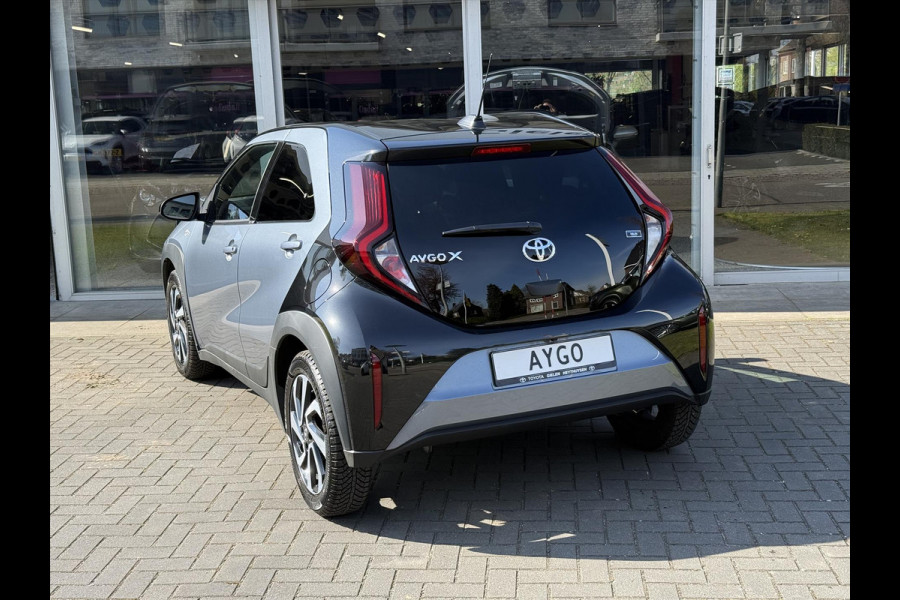 Toyota Aygo X 1.0 VVT-i S-CVT Automaat Pulse Bi-Tone | Stoelverwarming, Airconditioning, 17 inch, CarPlay, Adaptive cruise control
