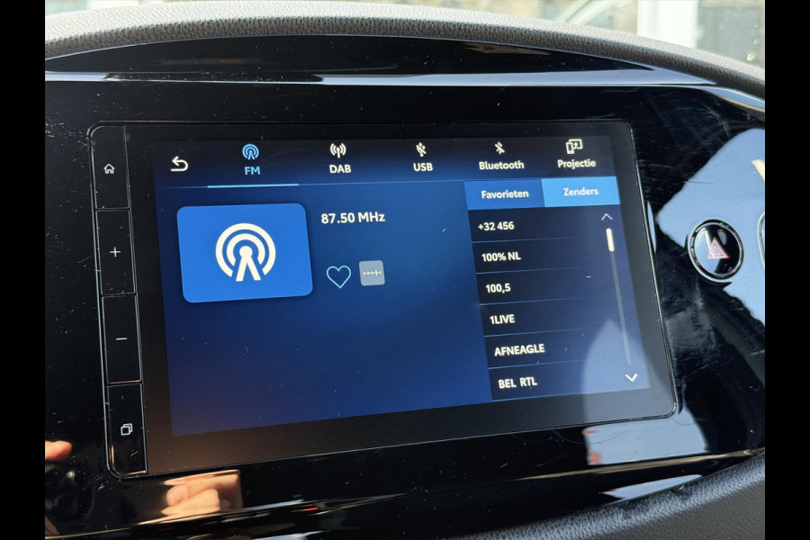 Toyota Aygo X 1.0 VVT-i S-CVT Automaat Pulse Bi-Tone | Stoelverwarming, Airconditioning, 17 inch, CarPlay, Adaptive cruise control