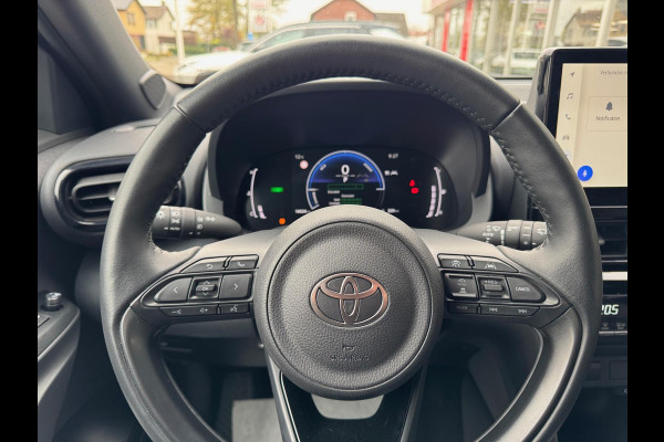Toyota Yaris Cross 1.5 Hybrid First Edition Plus | Stoel + Stuurverwarming, Groot scherm, Keyless, 17 inch, Apple CarPlay/Android Auto