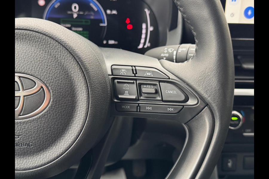 Toyota Yaris Cross 1.5 Hybrid First Edition Plus | Stoel + Stuurverwarming, Groot scherm, Keyless, 17 inch, Apple CarPlay/Android Auto