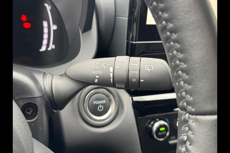 Toyota Yaris Cross 1.5 Hybrid First Edition Plus | Stoel + Stuurverwarming, Groot scherm, Keyless, 17 inch, Apple CarPlay/Android Auto