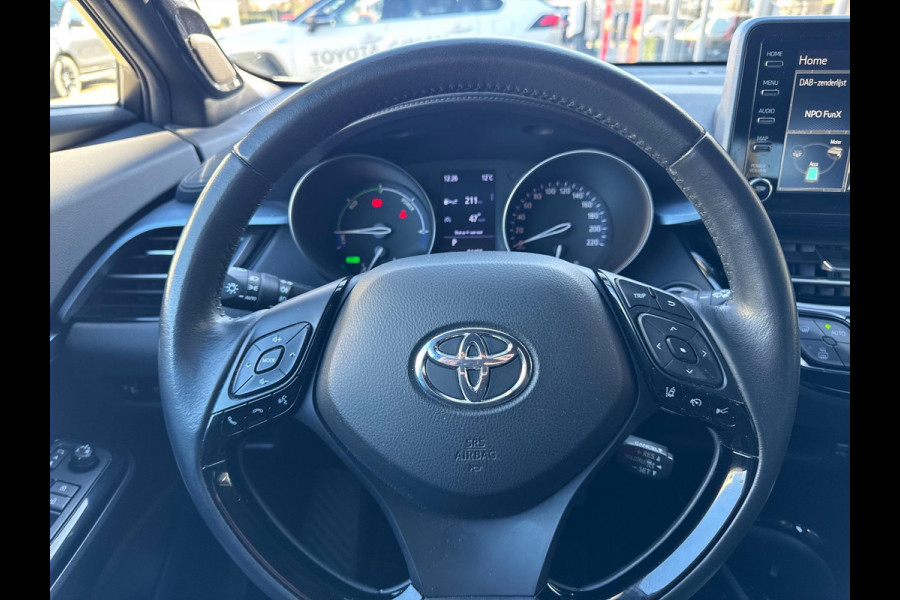 Toyota C-HR 2.0 Hybrid 184pk First Edition | JBL, Navigatie, Stoelverwarming, Apple CarPlay/Android Auto, Parkeersensoren, Blind Spot