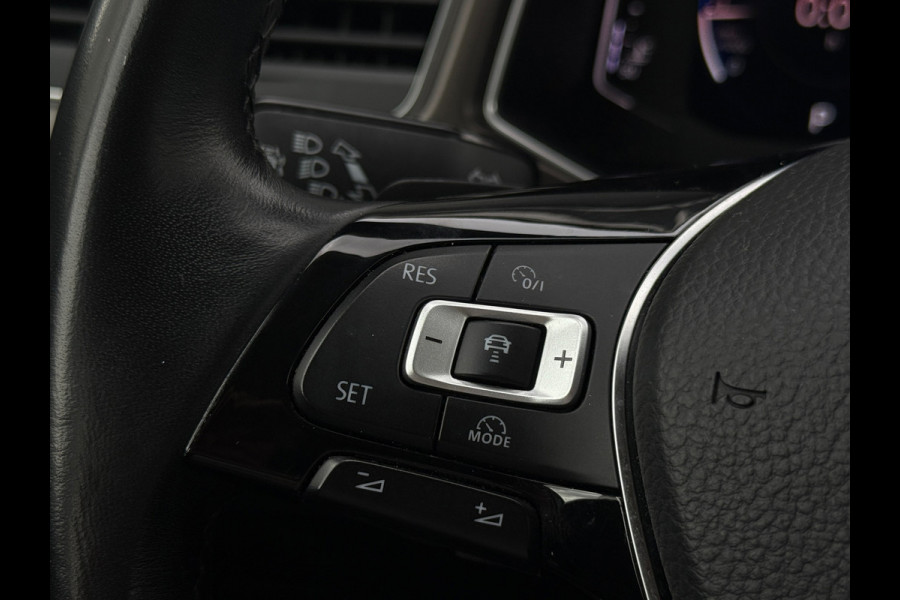 Volkswagen T-Roc 1.5 TSI Sport Navi|Camera|Stoelver|Stuurverwarming
