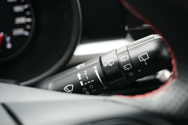 Kia Picanto 1.0 DPi GT-Line *dealer onderhouden* + CAMERA / LEDER / KEYLESS