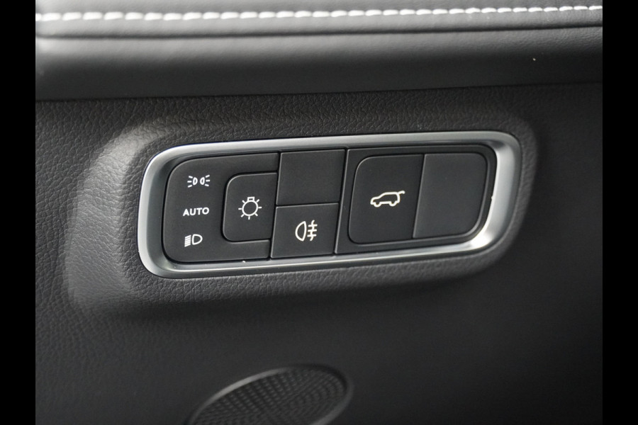 Omoda 5 SHS-H 1.6 T-GDi Premium - Kantel/Schuifdak - Adaptieve Cruise control - Ventilatie Voorstoelen - Privacy Glass - Stoel/Stuurwiel Verwarming - 1000KM Rijbereik -  7 Jaar Fabrieksgarantie
