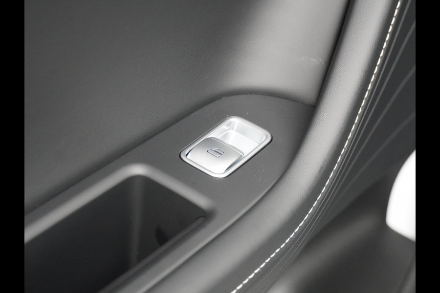 Omoda 5 SHS-H 1.6 T-GDi Premium - Kantel/Schuifdak - Adaptieve Cruise control - Ventilatie Voorstoelen - Privacy Glass - Stoel/Stuurwiel Verwarming - 1000KM Rijbereik -  7 Jaar Fabrieksgarantie