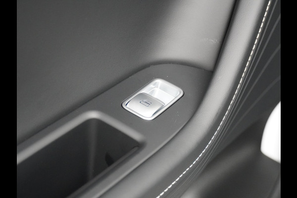 Omoda 5 SHS-H 1.6 T-GDi Premium - Kantel/Schuifdak - Adaptieve Cruise control - Ventilatie Voorstoelen - Privacy Glass - Stoel/Stuurwiel Verwarming - 1000KM Rijbereik -  7 Jaar Fabrieksgarantie