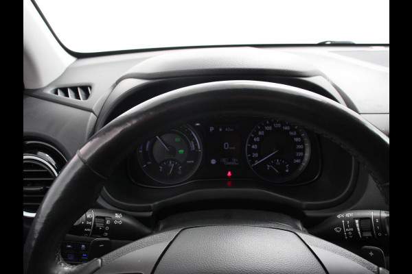 Hyundai Kona 1.6 GDI HEV Comfort Smart Automaat Climate control Cruise control Stoelverwarming Stuurverwarming Camera Parkeersensoren Lichtmetalen velgen Apple Carplay/ Android Auto
