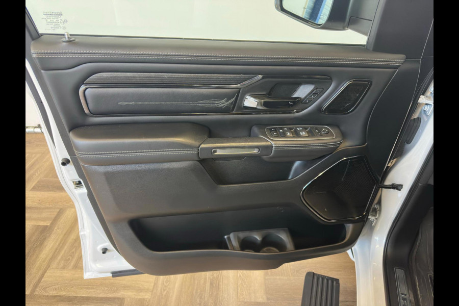 Dodge Ram 1500 5.7 V8 4x4 Crew Cab Limited|1e EIGENAAR|PANO|VOL OPTIES!