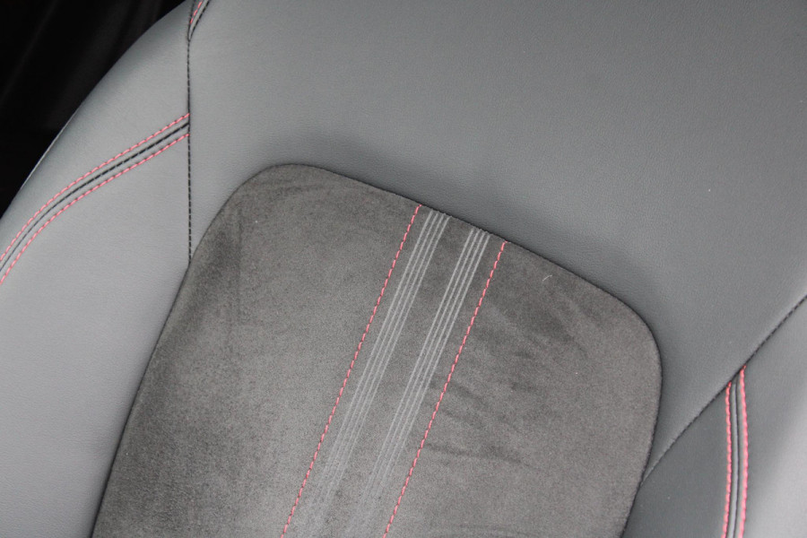 Ford Kuga 2.5 PHEV ST-Line X | Adaptive Cruise Control | AGR Stoelen | Stoel + Stuurverwarming | Panorama Dak | Camera | Navigatie |