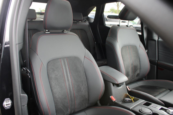 Ford Kuga 2.5 PHEV ST-Line X | Adaptive Cruise Control | AGR Stoelen | Stoel + Stuurverwarming | Panorama Dak | Camera | Navigatie |
