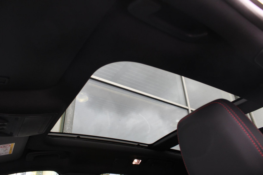 Ford Kuga 2.5 PHEV ST-Line X | Adaptive Cruise Control | AGR Stoelen | Stoel + Stuurverwarming | Panorama Dak | Camera | Navigatie |