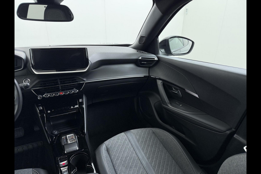 Peugeot 2008 1.2 Hybrid 136 Allure VAN: 26.900,- VOOR: 24.440,- UW WKVOORDEEL: 2.460,- | ADAPTIVE CRUISE CONTROL| ACHTERUITRIJCAMERA| APPLE CARPLAY/ ANDROID AUTO| DODE HOEK SENSOR | FABRIEKSGARANTIE TOT 2027 | RIJKLAAR PRIJS |