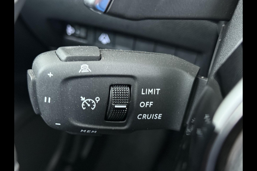 Peugeot 2008 1.2 Hybrid 136 Allure VAN: 26.900,- VOOR: 24.440,- UW WKVOORDEEL: 2.460,- | ADAPTIVE CRUISE CONTROL| ACHTERUITRIJCAMERA| APPLE CARPLAY/ ANDROID AUTO| DODE HOEK SENSOR | FABRIEKSGARANTIE TOT 2027 | RIJKLAAR PRIJS |
