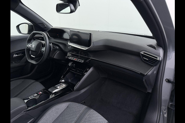 Peugeot 2008 1.2 Hybrid 136 Allure VAN: 26.900,- VOOR: 24.440,- UW WKVOORDEEL: 2.460,- | ADAPTIVE CRUISE CONTROL| ACHTERUITRIJCAMERA| APPLE CARPLAY/ ANDROID AUTO| DODE HOEK SENSOR | FABRIEKSGARANTIE TOT 2027 | RIJKLAAR PRIJS |