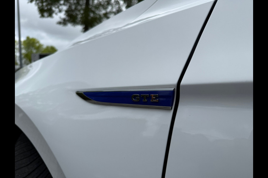 Volkswagen Passat Variant 1.4 TSI PHEV GTE Business - Automaat - Navi - Winterpakket - Trekhaak elektrisch