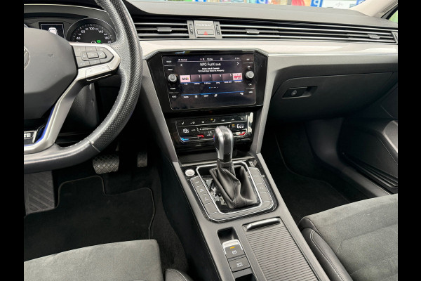 Volkswagen Passat Variant 1.4 TSI PHEV GTE Business - Automaat - Navi - Winterpakket - Trekhaak elektrisch