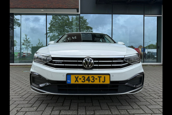 Volkswagen Passat Variant 1.4 TSI PHEV GTE Business - Automaat - Navi - Winterpakket - Trekhaak elektrisch