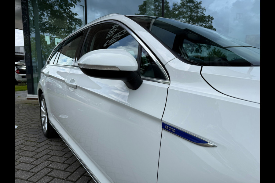 Volkswagen Passat Variant 1.4 TSI PHEV GTE Business - Automaat - Navi - Winterpakket - Trekhaak elektrisch