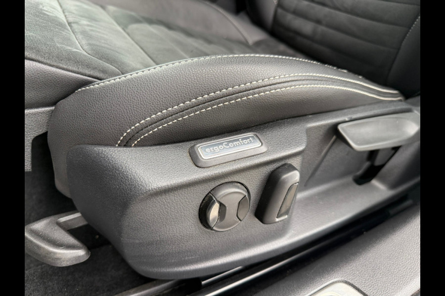 Volkswagen Passat Variant 1.4 TSI PHEV GTE Business - Automaat - Navi - Winterpakket - Trekhaak elektrisch