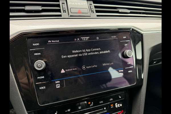 Volkswagen Passat Variant 1.4 TSI PHEV GTE Business - Automaat - Navi - Winterpakket - Trekhaak elektrisch