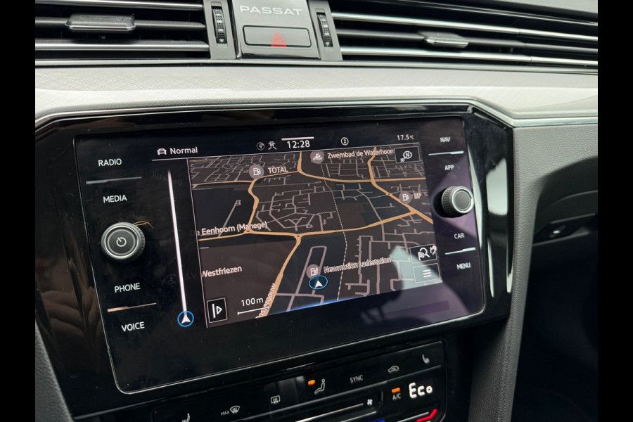 Volkswagen Passat Variant 1.4 TSI PHEV GTE Business - Automaat - Navi - Winterpakket - Trekhaak elektrisch