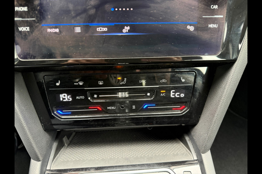 Volkswagen Passat Variant 1.4 TSI PHEV GTE Business - Automaat - Navi - Winterpakket - Trekhaak elektrisch