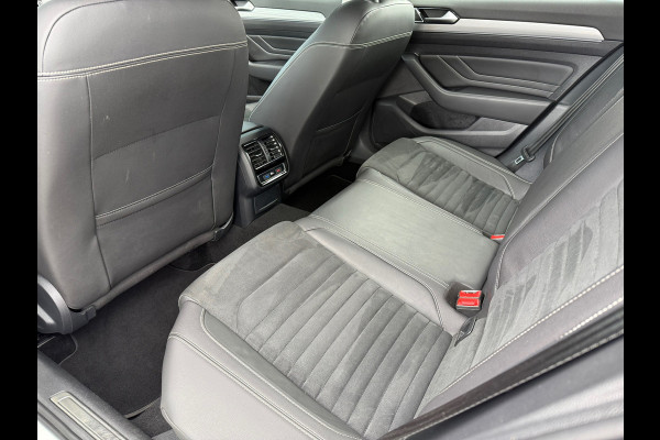 Volkswagen Passat Variant 1.4 TSI PHEV GTE Business - Automaat - Navi - Winterpakket - Trekhaak elektrisch