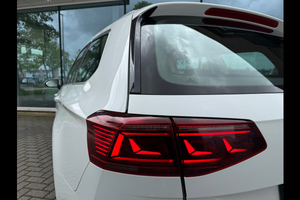 Volkswagen Passat Variant 1.4 TSI PHEV GTE Business - Automaat - Navi - Winterpakket - Trekhaak elektrisch