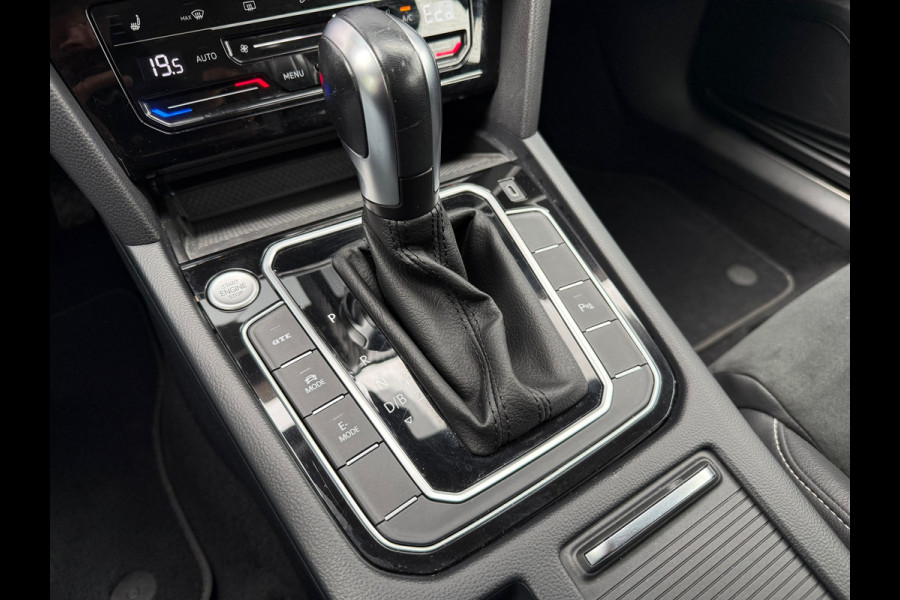 Volkswagen Passat Variant 1.4 TSI PHEV GTE Business - Automaat - Navi - Winterpakket - Trekhaak elektrisch