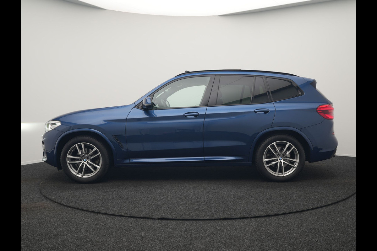 BMW X3 xDrive20i M Sport Shadow 184pk Dealer O.H | Trekhaak af Fabriek | Panodak | Adaptive Cruise | Sportstoelen Memory & Verwarmd | Harman Kardon |  Head Up | 19"L.M | BLIS |