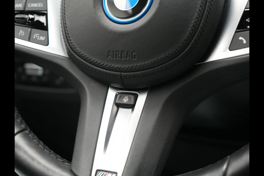 BMW 3 Serie Touring 330e M Sport PHEV 293pk Dealer O.H. Dravitgrau | Head Up | Camera | Laser LED | Sfeerverlichting | Lederen Sportstoelen & Stuur Verwarmd | Apple Carplay | Keyless | Blis | 19"L.M | Virtual | Navigatie | DAB | Plug In Hybrid |