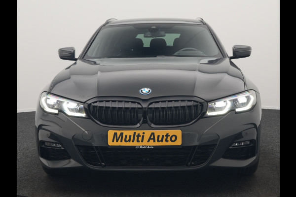 BMW 3 Serie Touring 330e M Sport PHEV 293pk Dealer O.H. Dravitgrau | Head Up | Camera | Laser LED | Sfeerverlichting | Lederen Sportstoelen & Stuur Verwarmd | Apple Carplay | Keyless | Blis | 19"L.M | Virtual | Navigatie | DAB | Plug In Hybrid |