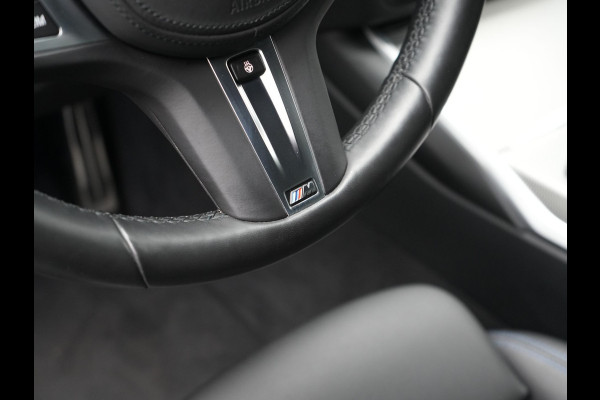 BMW 3 Serie Touring 330e M Sport PHEV 293pk Dealer O.H. Dravitgrau | Head Up | Camera | Laser LED | Sfeerverlichting | Lederen Sportstoelen & Stuur Verwarmd | Apple Carplay | Keyless | Blis | 19"L.M | Virtual | Navigatie | DAB | Plug In Hybrid |