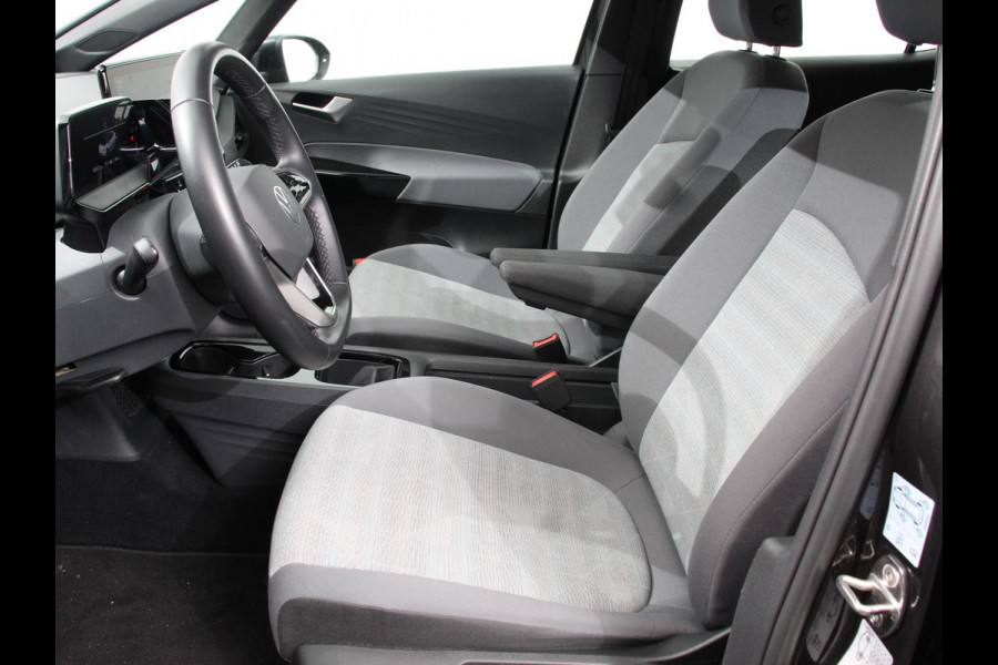 Volkswagen ID.3 Pro 58 kWh SOH 90% 18"Lichtmetalen Velgen Navigatie Parkeer sensoren Adaptive Cruise Control Climate Control