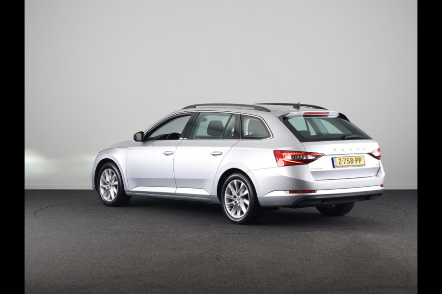 Škoda Superb Combi 1.5 TSI iV Business Edition 115 kW / 156 pk | 6-Gang DSG | Navigatie | Parkeersensoren | Stoelverwarming | Keyless entry |