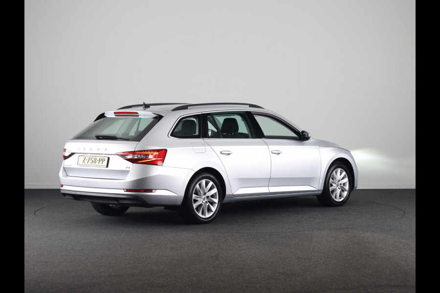 Škoda Superb Combi 1.5 TSI iV Business Edition 115 kW / 156 pk | 6-Gang DSG | Navigatie | Parkeersensoren | Stoelverwarming | Keyless entry |