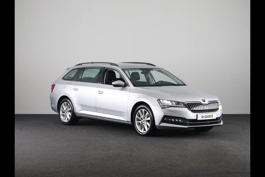 Škoda Superb Combi 1.5 TSI iV Business Edition 115 kW / 156 pk | 6-Gang DSG | Navigatie | Parkeersensoren | Stoelverwarming | Keyless entry |