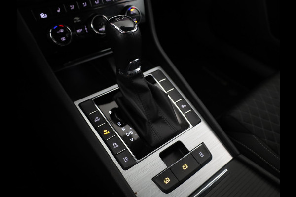 Škoda Superb Combi 1.5 TSI iV Business Edition 115 kW / 156 pk | 6-Gang DSG | Navigatie | Parkeersensoren | Stoelverwarming | Keyless entry |