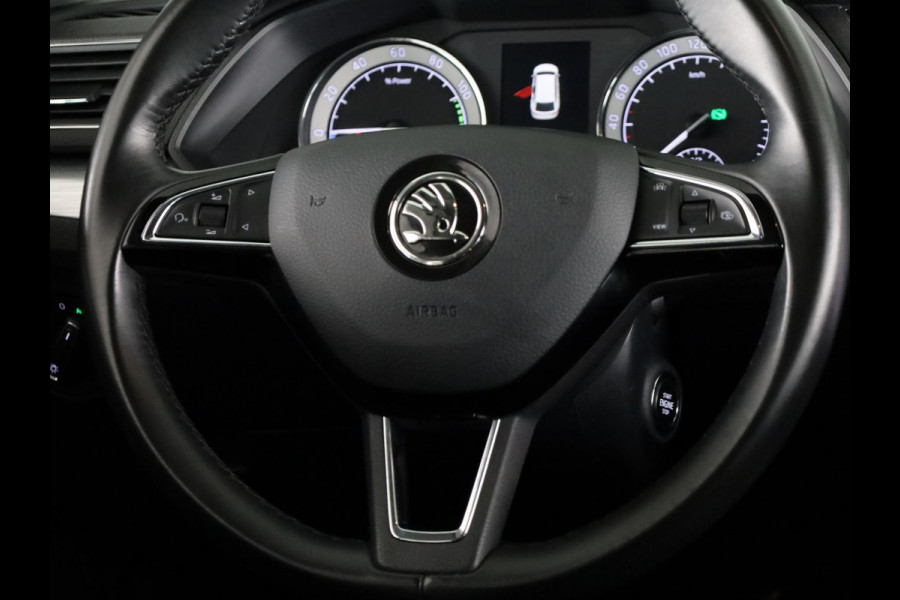 Škoda Superb Combi 1.5 TSI iV Business Edition 115 kW / 156 pk | 6-Gang DSG | Navigatie | Parkeersensoren | Stoelverwarming | Keyless entry |