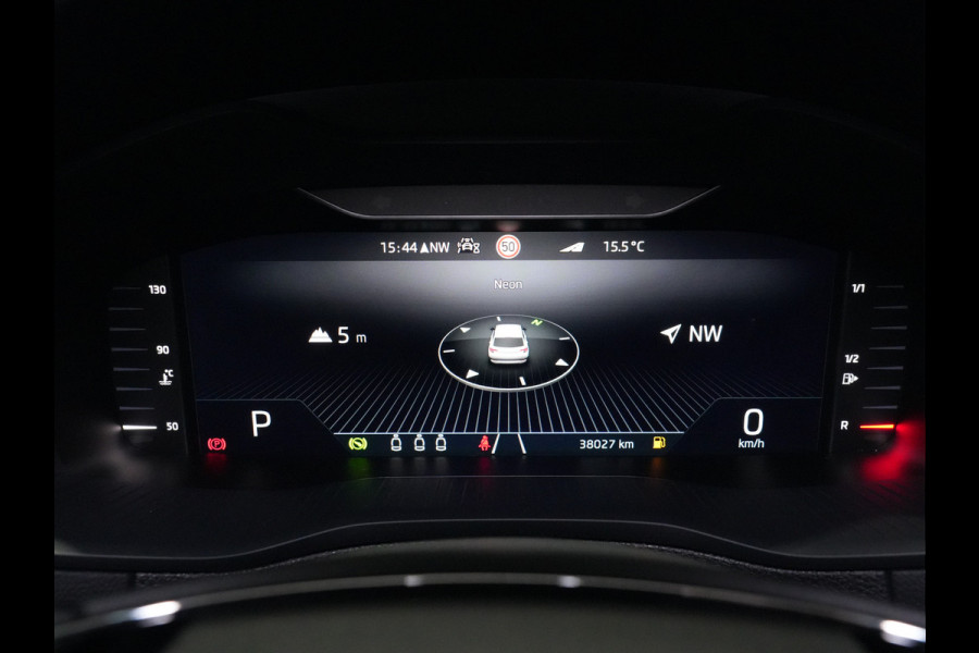 Škoda Karoq 1.5 TSI DSG ACT Sportline Business | Matrix-LED | Camera | Stoel/Stuurverw. | Navi