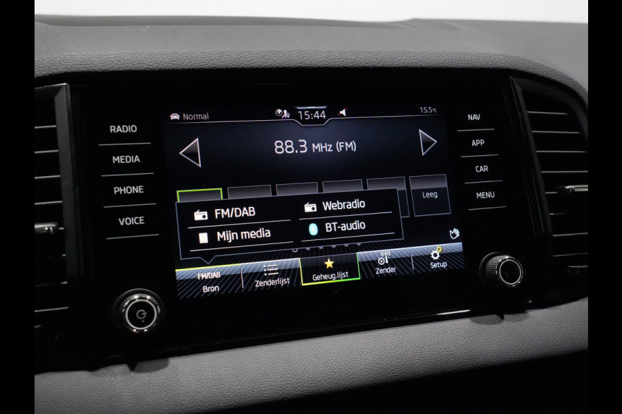 Škoda Karoq 1.5 TSI DSG ACT Sportline Business | Matrix-LED | Camera | Stoel/Stuurverw. | Navi