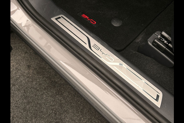 BYD SEAL U 1.5 DM-i FWD Boost PHEV 218PK, *GEEN AFLEVERKOSTEN*, Pano/Dak, Head/Up Adapt.Cruise/Control, 360-Camera, 2026 NEW, BTW!