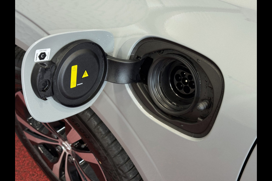 Volvo XC60 ✅NIEUWE ONGEBRUIKTE AUTO UNIEK✅2.0 T6 350PK 12/2024 PHEV LEER AWD LONG RANGE PANO PERF.AUDIO ELEK.KLEP phev ✅ Top Auto's Wijchen ,  Altijd een Ruim aanbod van Volvo's i  BUSINESS / CORE / BRIGHT / DARK / ULTRA DARK / PLUS DARK / BLACK EDITION  / ESSENTIAL / T6 / T8 ✅