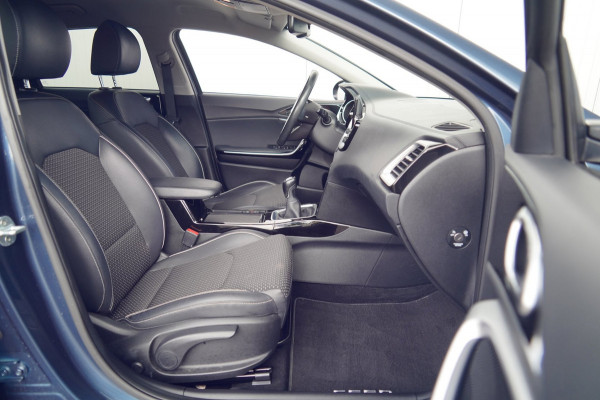 Kia Ceed 1.0 T-GDi DynamicPlusLine / 104dkm NAP / Navi / Stoelverw. / Stuurverw. / Camera / Keyless
