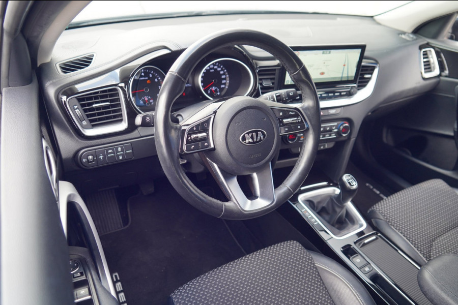 Kia Ceed 1.0 T-GDi DynamicPlusLine / 104dkm NAP / Navi / Stoelverw. / Stuurverw. / Camera / Keyless