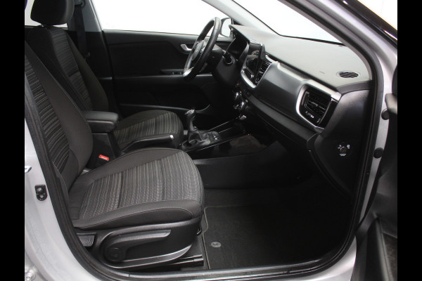 Kia Stonic 1.0 T-GDi MHEV DynamicPlusLine CLIMATE | CAMERA | CARPLAY | LED | LMV16 | NAVI | CRUISE | DAB | PDC