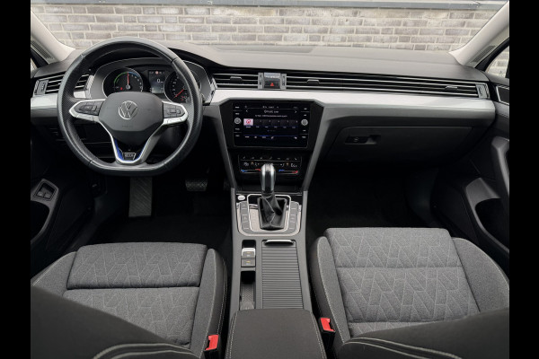 Volkswagen Passat Variant 1.4 TSI PHEV GTE Business | Carplay | Camera | LED | Navi | Adap. Cruise